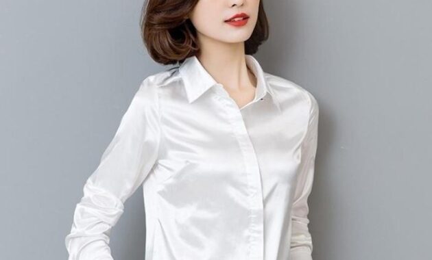 Woman in White Dress Shirt A Timeless and Elegant Fashion Choice