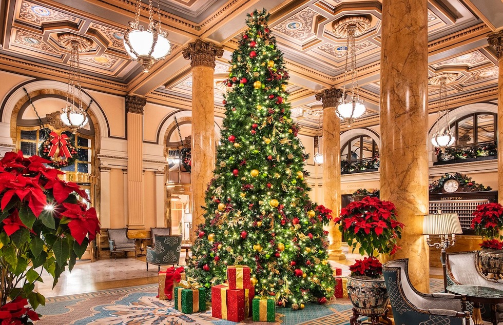 Hotel christmas room decorating guide