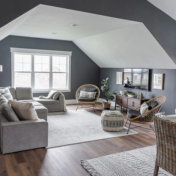 How to decorate an upstairs bonus room